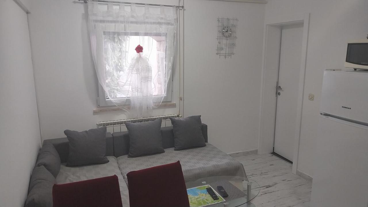 Jan 2 Apartment Пула Екстериор снимка